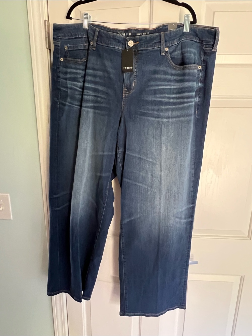 torrid Dark Blue Stretch Wide-Leg Jeans Size 22W Tall NWT